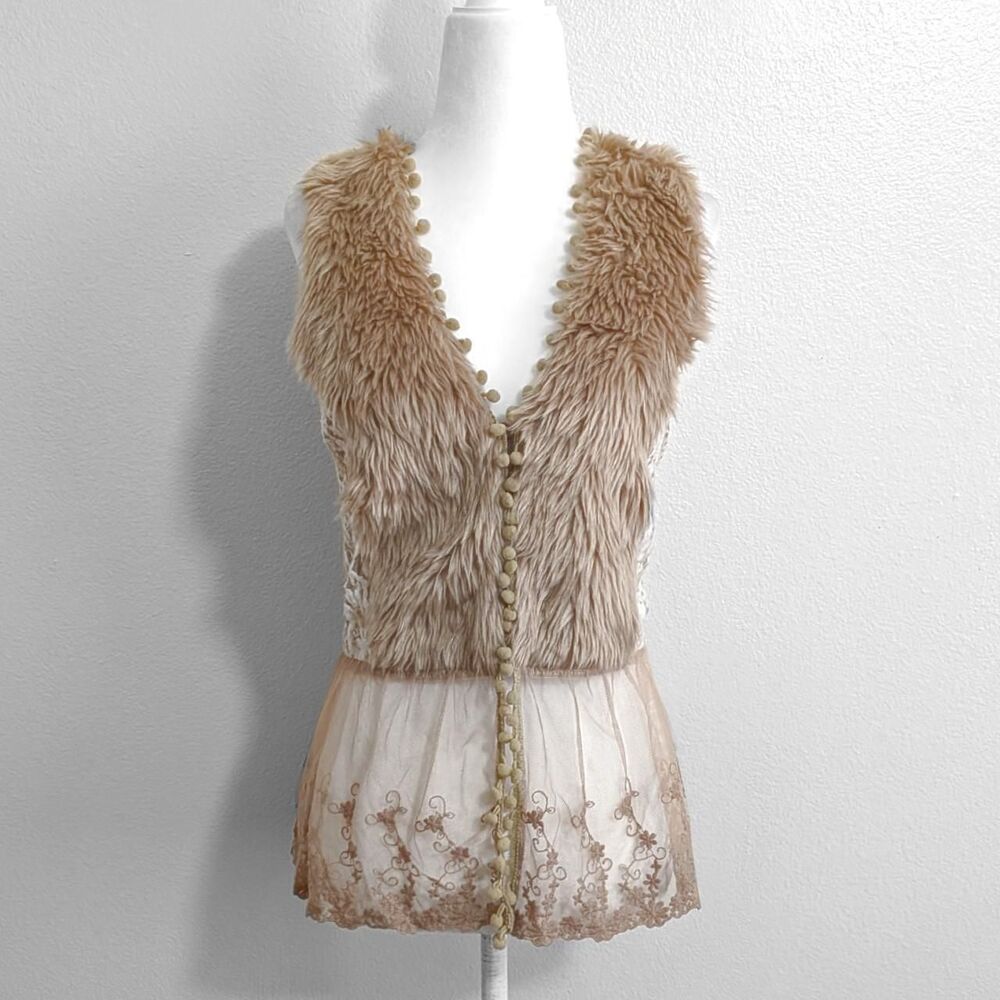 Altar'd State Cream & White Lace Boho Faux Fawn Fur Vest | Size S